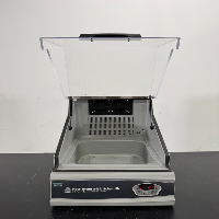 New Brunswick I24 Incubator Shaker image 3